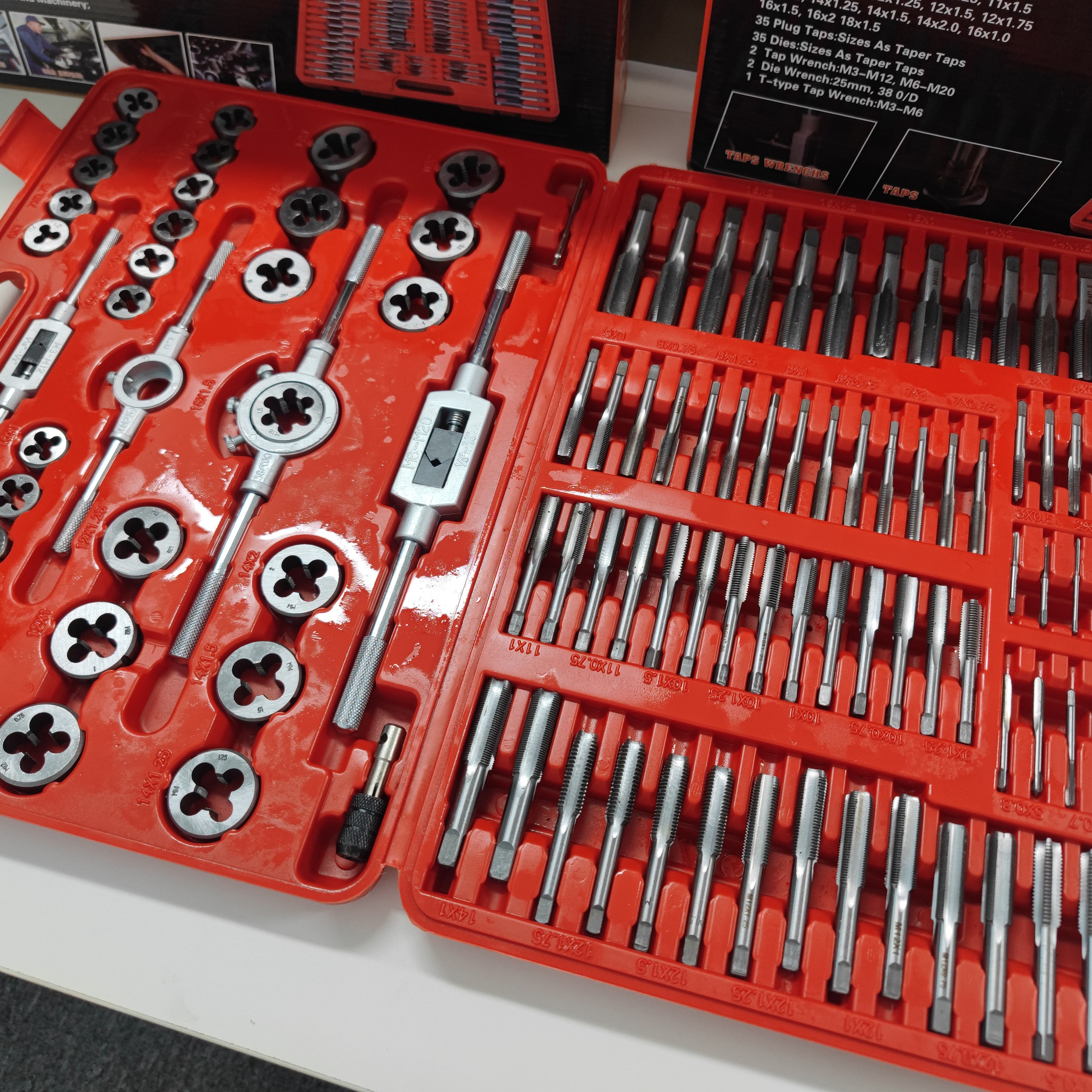 110Pcs Tap and Die Set M2-M18  – обзор и цена Tap Die Set